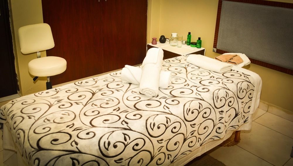 Serendib Suites And Conference Center Μπλαντάιρ Εξωτερικό φωτογραφία